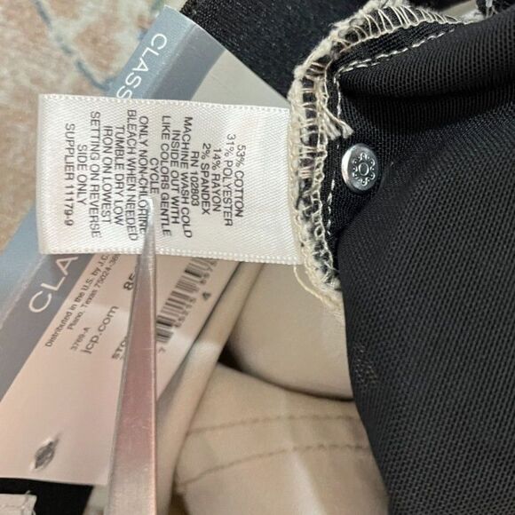 Liz Claiborne Classic Fit Straight Leg Cropped Khaki Pants Size 4 NWT - Picture 7 of 12